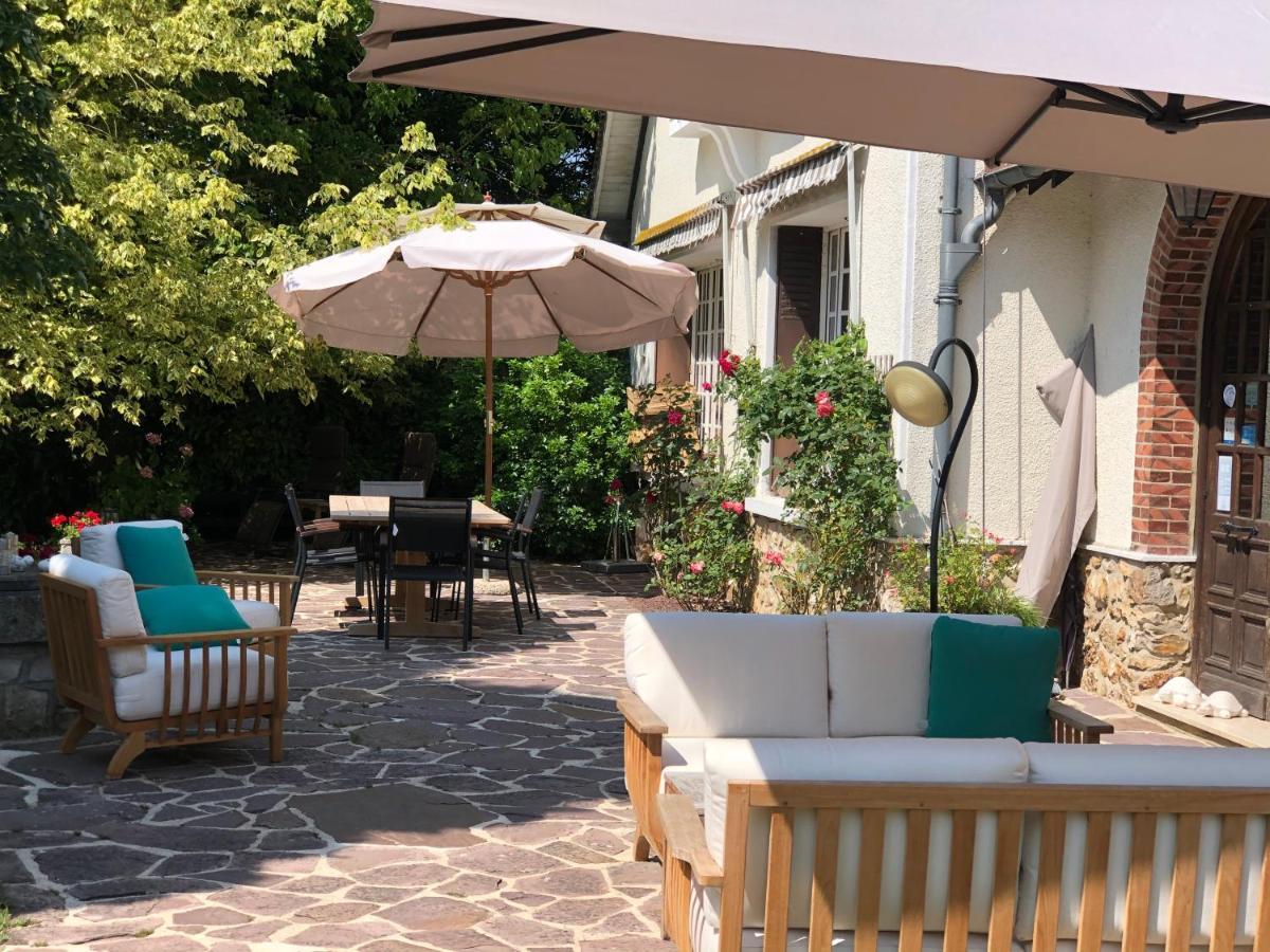 La Colliniere Hotel Sainte-Gemme-Moronval Екстериор снимка