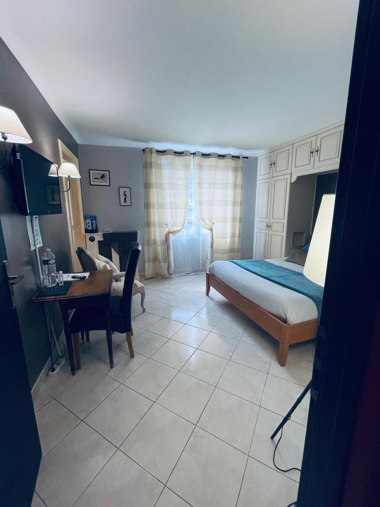 La Colliniere Hotel Sainte-Gemme-Moronval Стая снимка