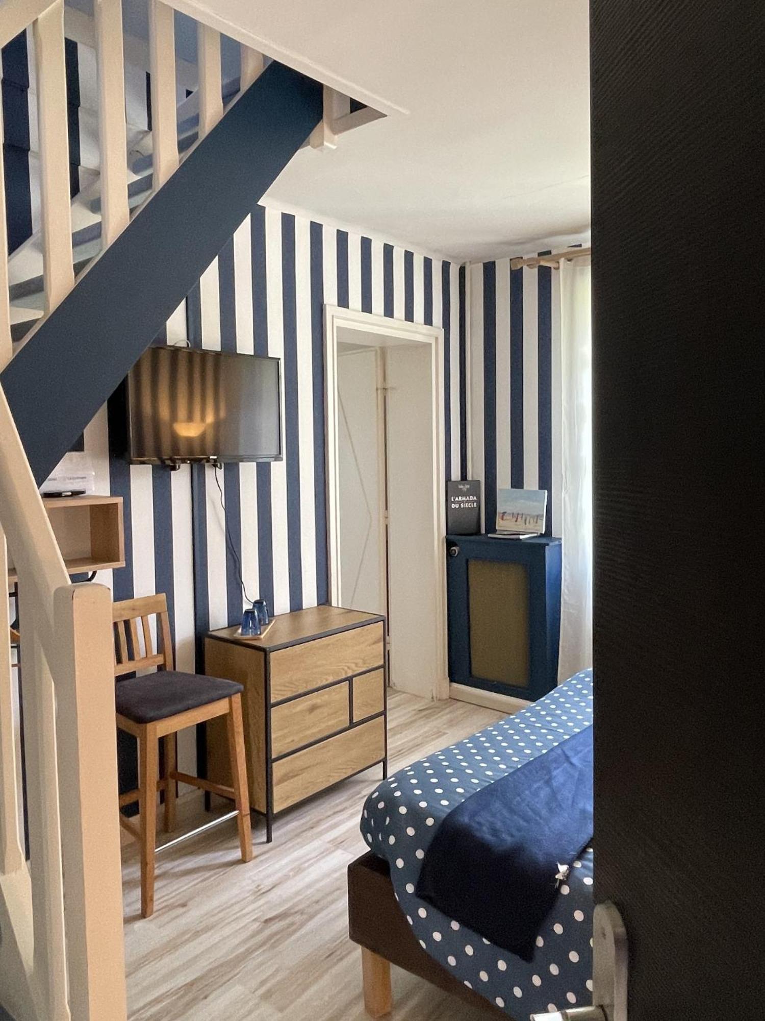 La Colliniere Hotel Sainte-Gemme-Moronval Екстериор снимка