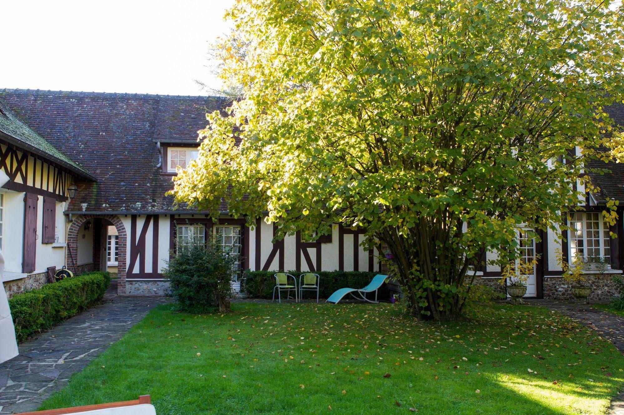 La Colliniere Hotel Sainte-Gemme-Moronval Екстериор снимка