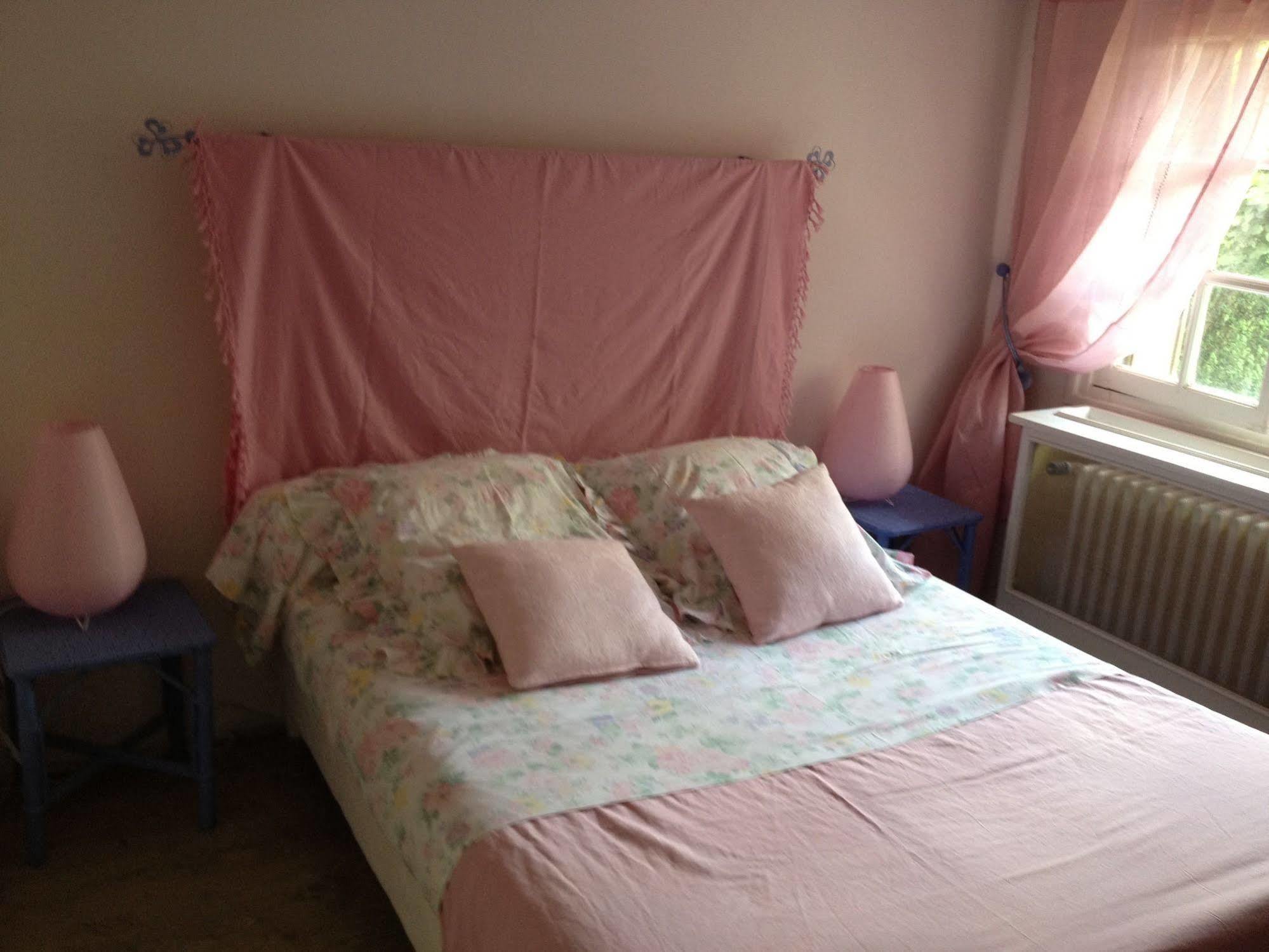 La Colliniere Hotel Sainte-Gemme-Moronval Екстериор снимка